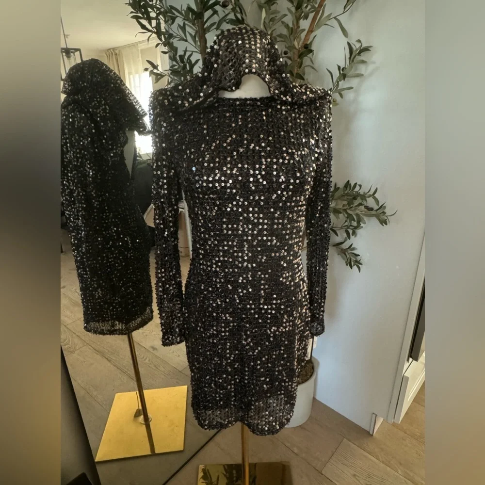 NWT | Betsy & Adam | Long Sleeve Raindrop Sequin Drape Dress | Sz 4 - Picture 3 of 6